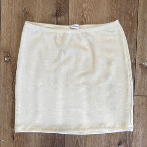 Good American Cream Mini Skirt